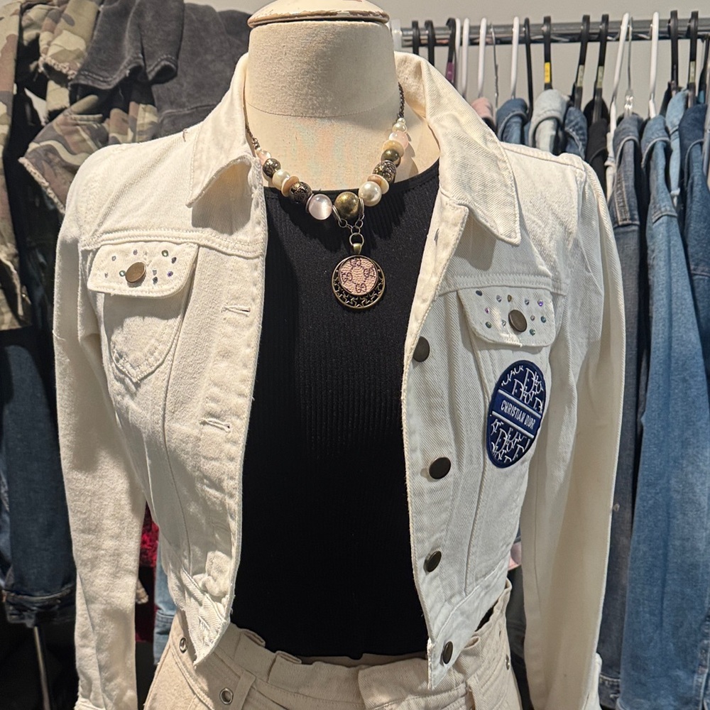 White Denim Jacket with Blue Pattern - image 3